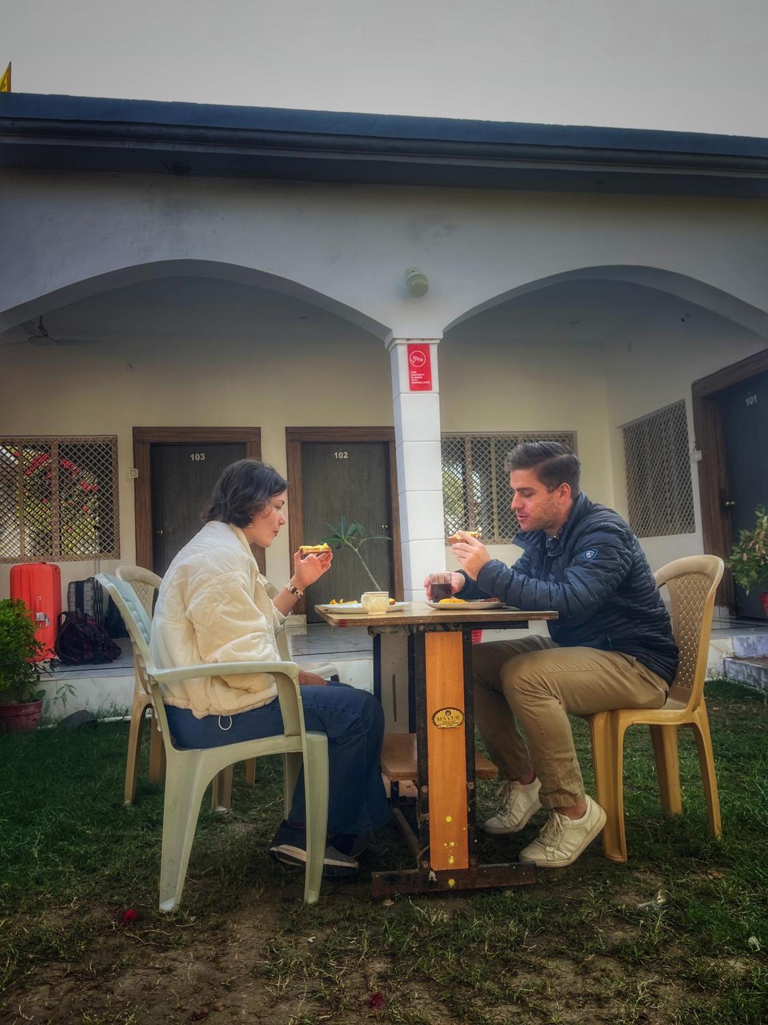 Sunrise Bed & Breakfast Khajurāho Екстериор снимка